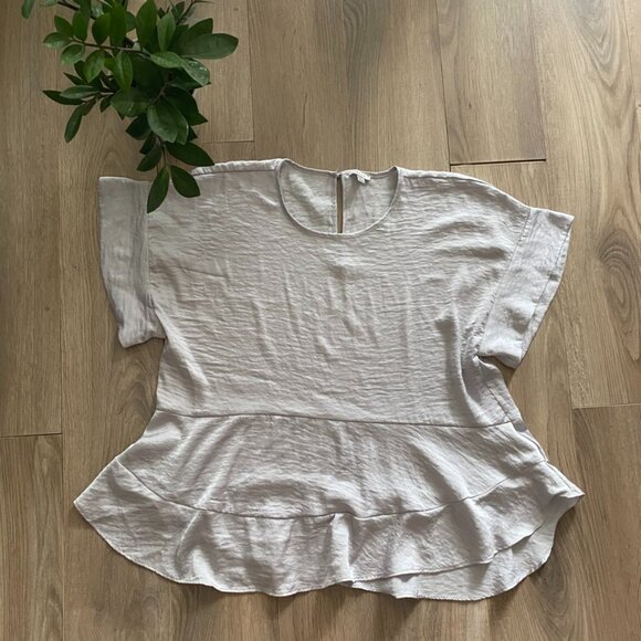 Tristan Slate Gray Flowy Short-Sleeve Blouse - Picture 1 of 7